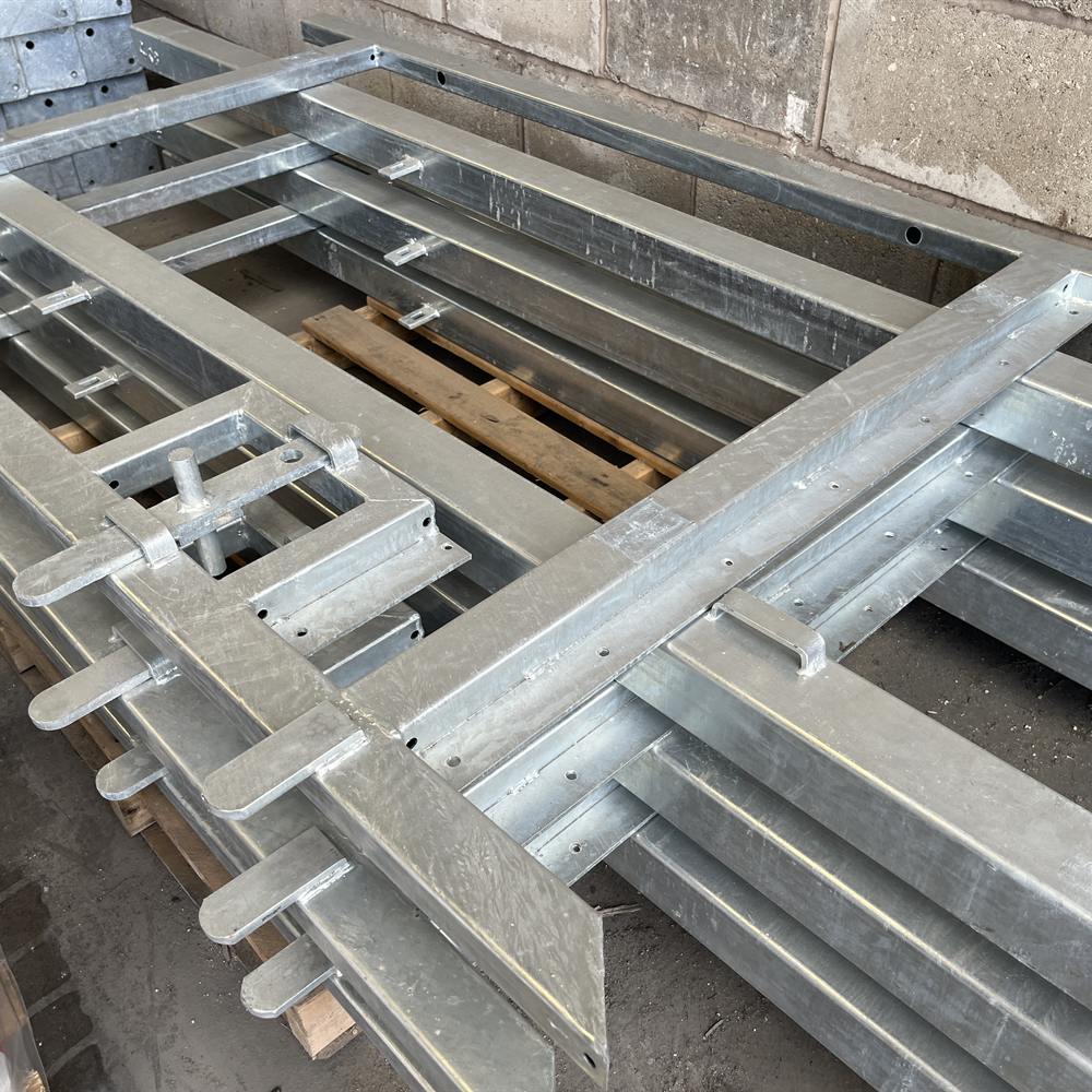 Double Leaf Palisade Gate 4.0m x 2.0m High