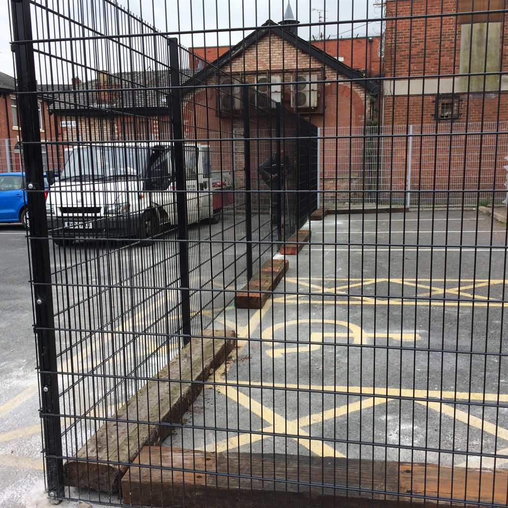2.4m Twin Wire 656 Fencing - Black RAL 9005 (per 2.5m Bay)